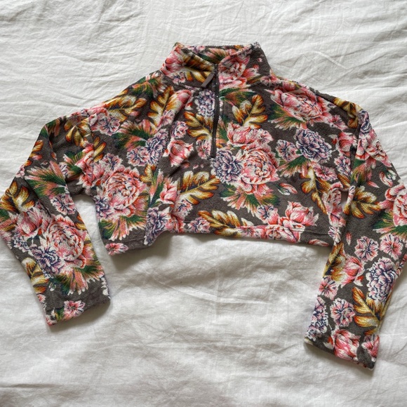 Cropped 1/4 Zip sweatshirt Urban Outfitters - Picture 1 of 3